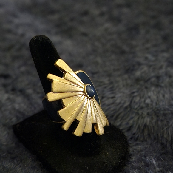 Lia Sophia ring size 5 - Picture 5 of 5